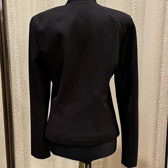 TAHARI Gorgeous Blazer - Picture 8 of 9